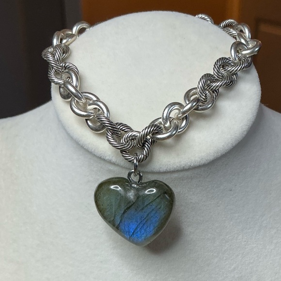 Antique Silver Bracelet with Super Flashy Labradorite Heart Charm - Picture 3 of 5